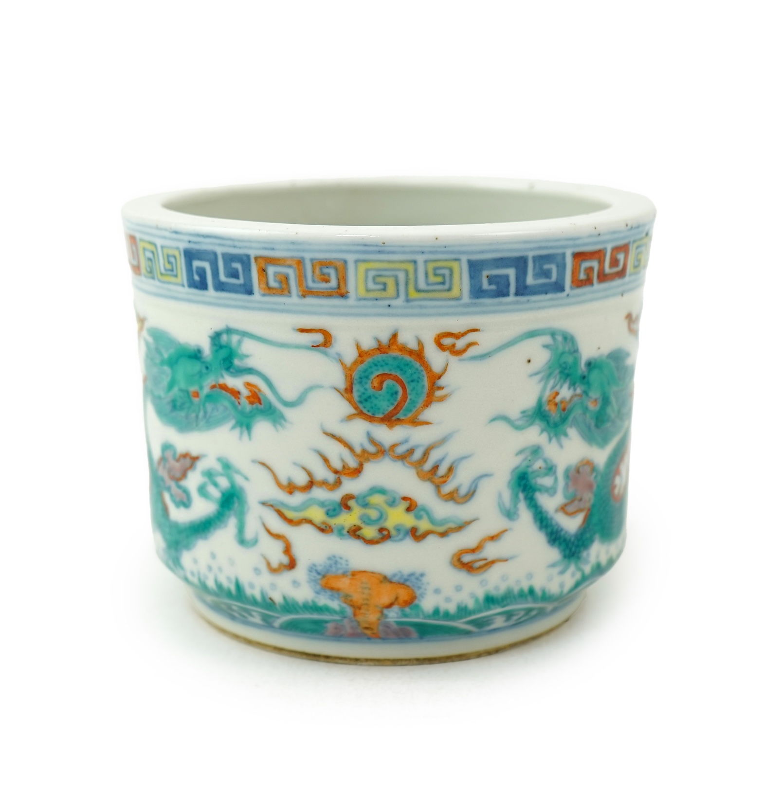 A Chinese doucai ‘dragon’ brushpot, Guangxu six character mark
